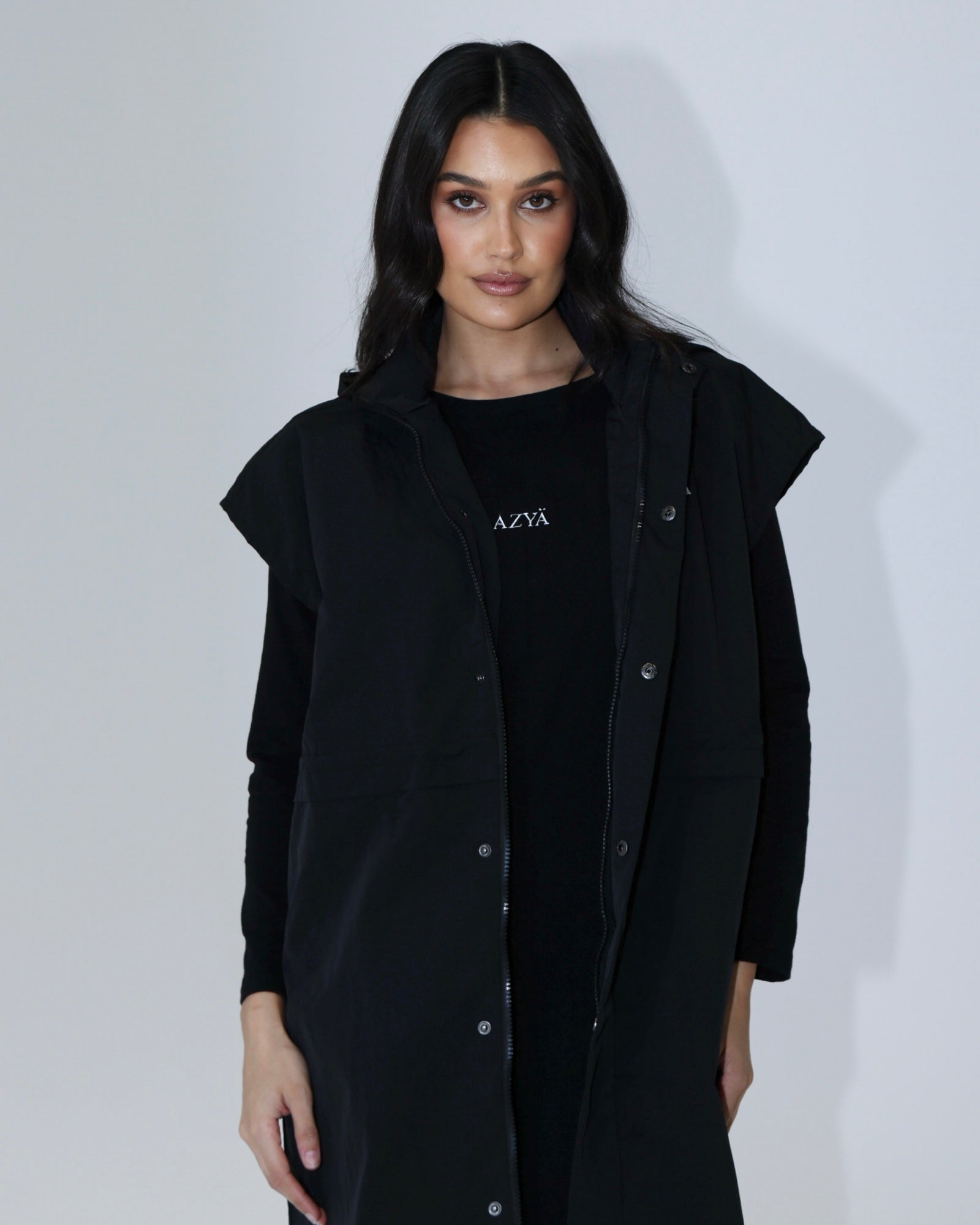 The 502 Maxi Spray Vest // Black