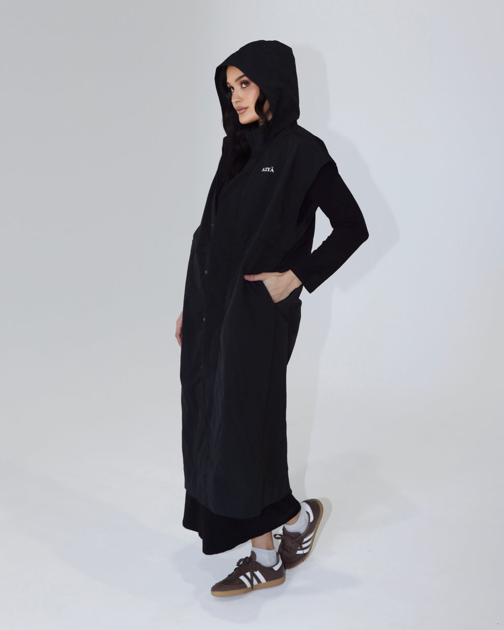 The 502 Maxi Spray Vest // Black