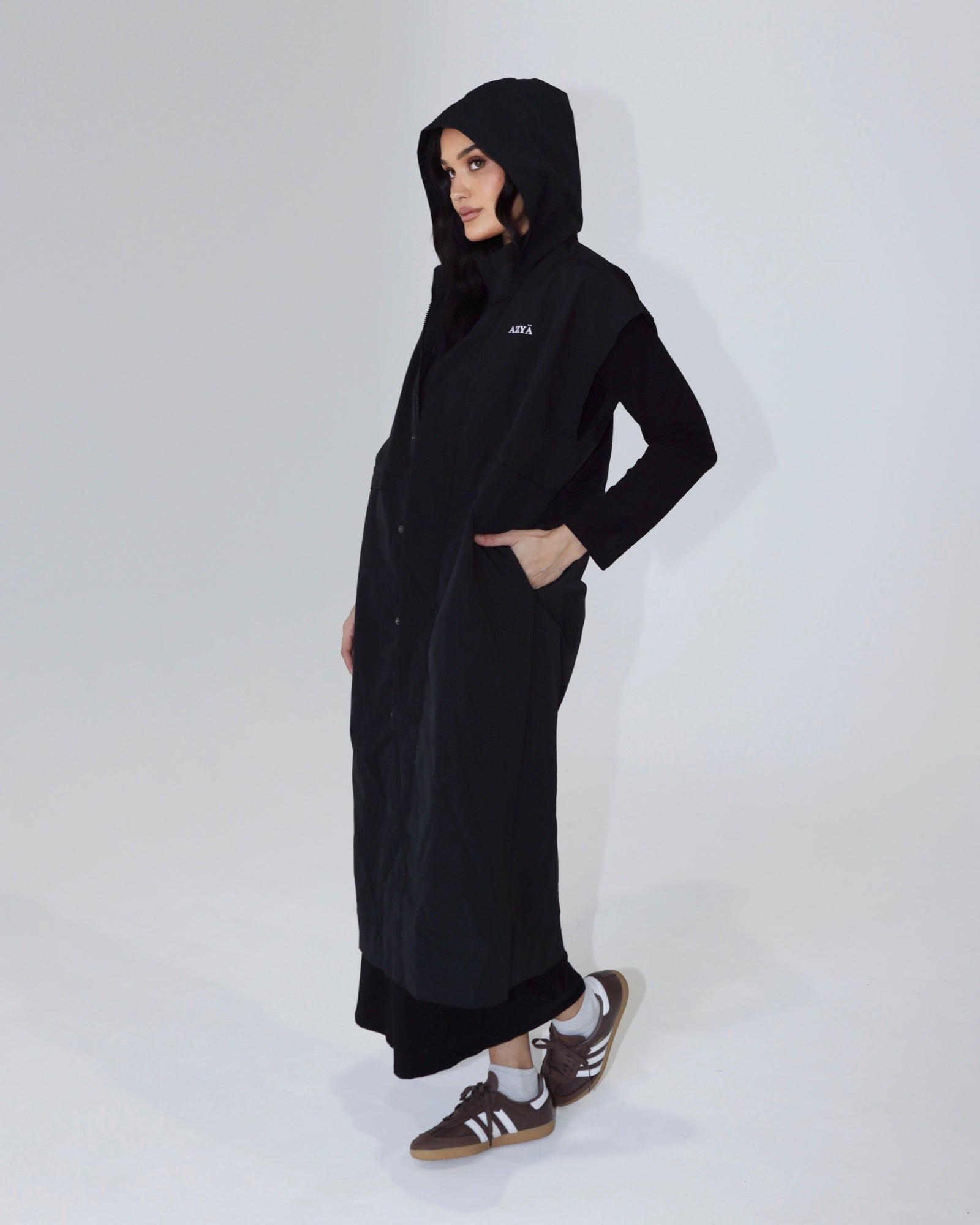 The 502 Maxi Spray Vest // Black