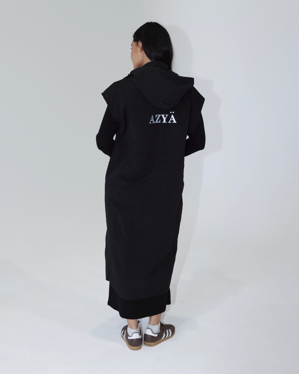 The 502 Maxi Spray Vest // Black