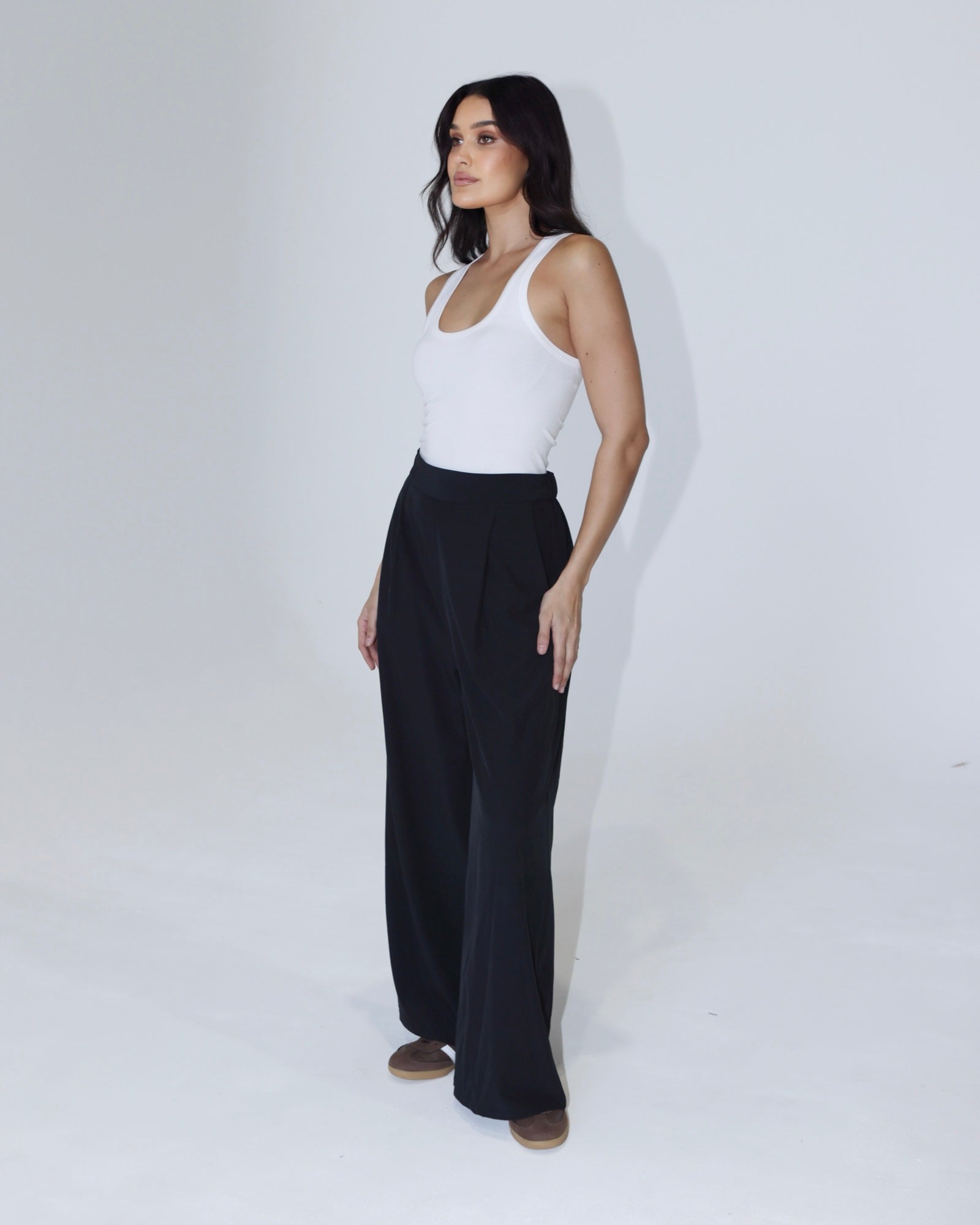 The 204 Wide-Leg Trousers // Black