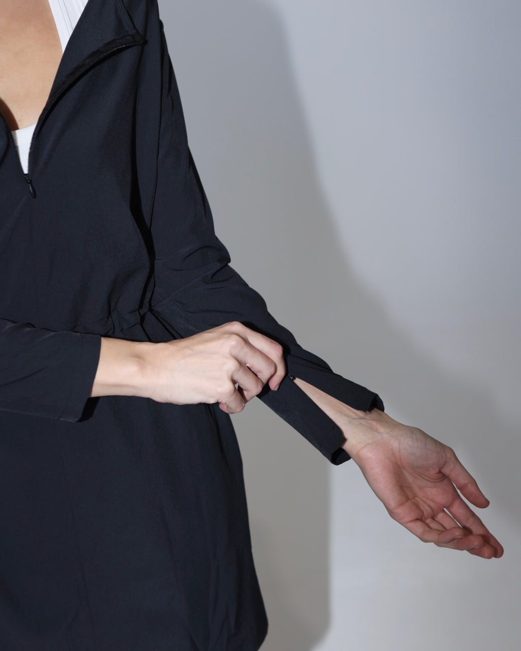 The 203 Spray Pullover // Black