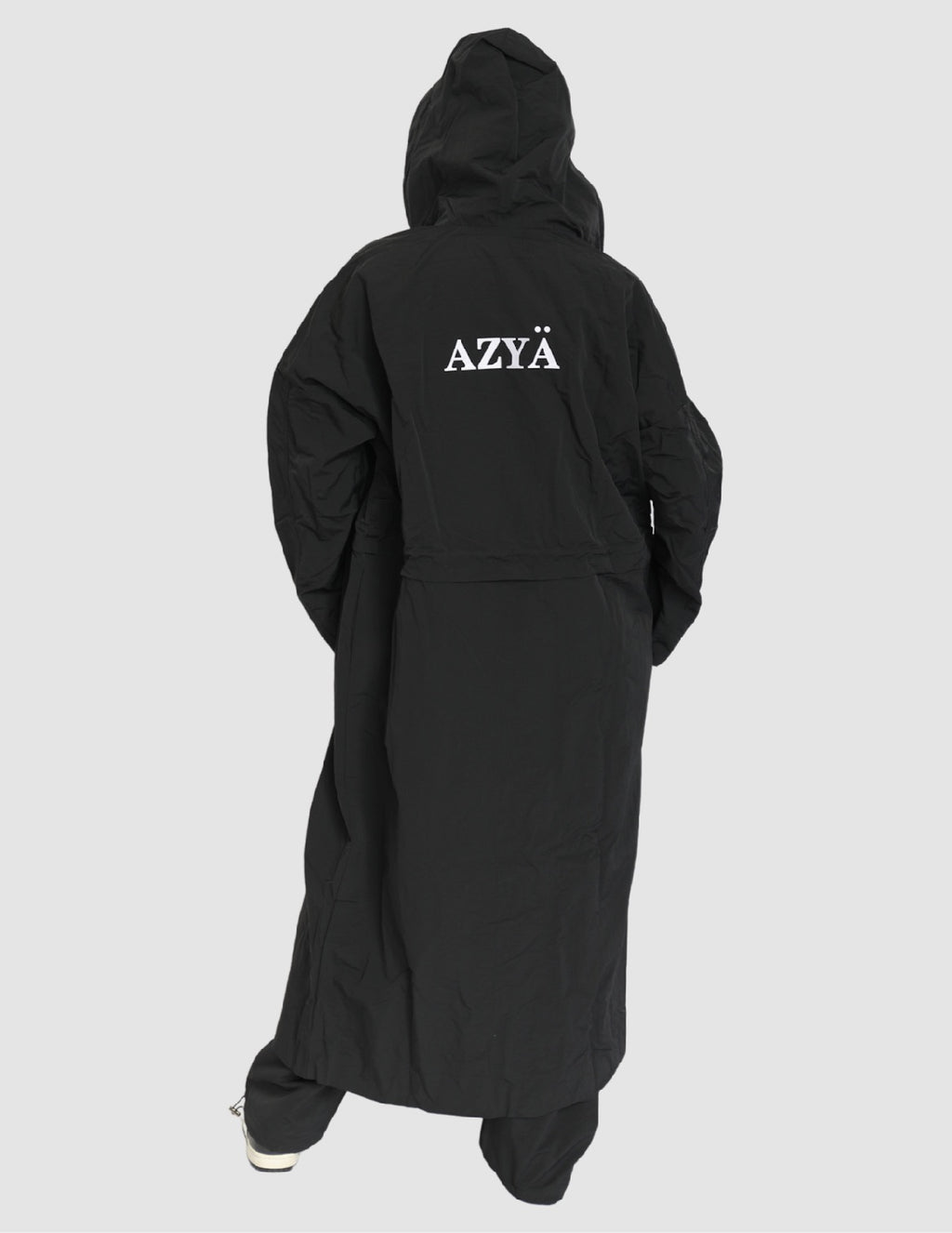 The 502 Maxi Spray Jacket // Black