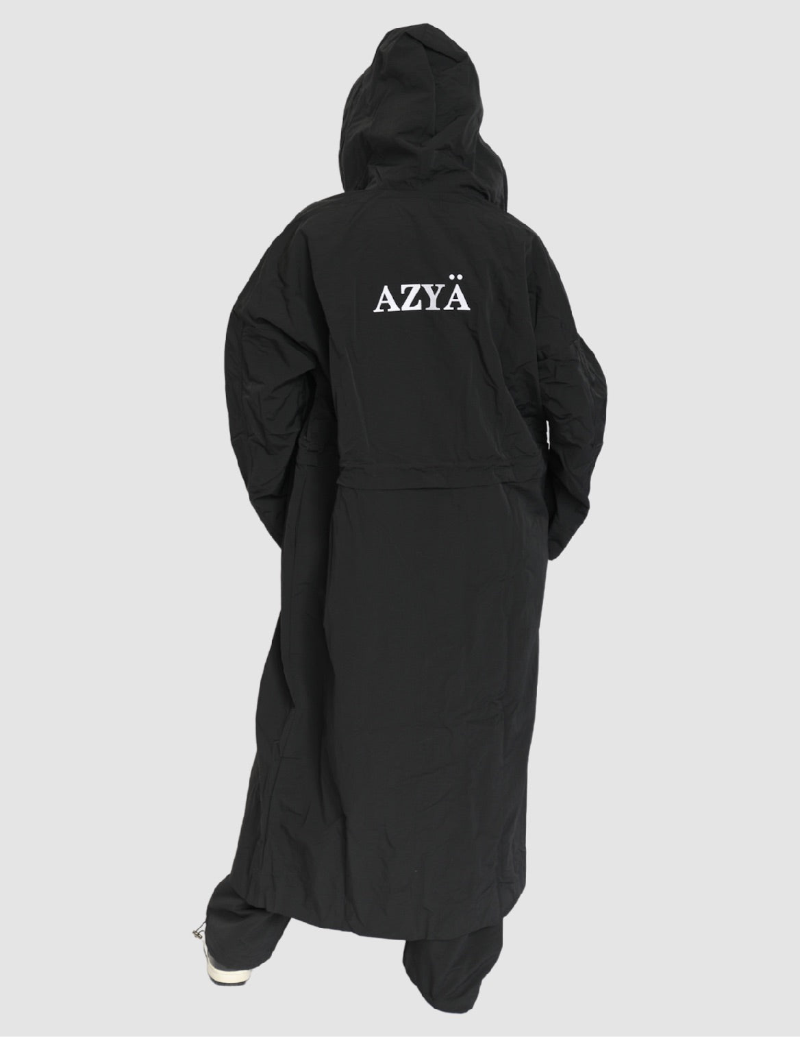 The 502 Maxi Spray Jacket // Black